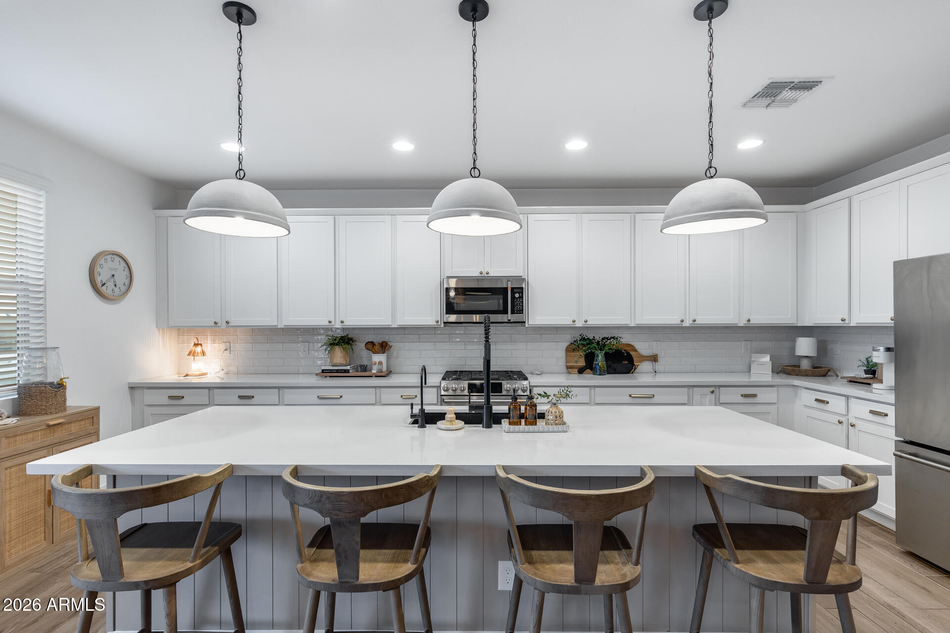 13953 W Mariposa Grande --