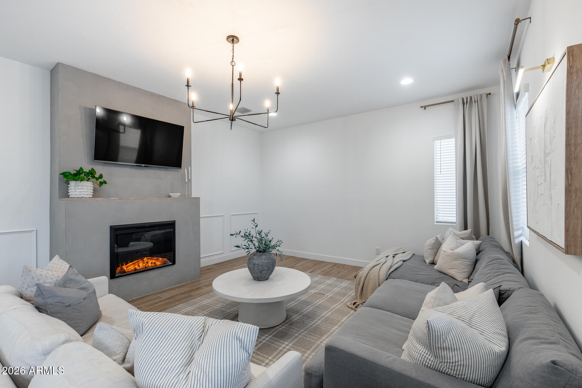 13953 W Mariposa Grande --