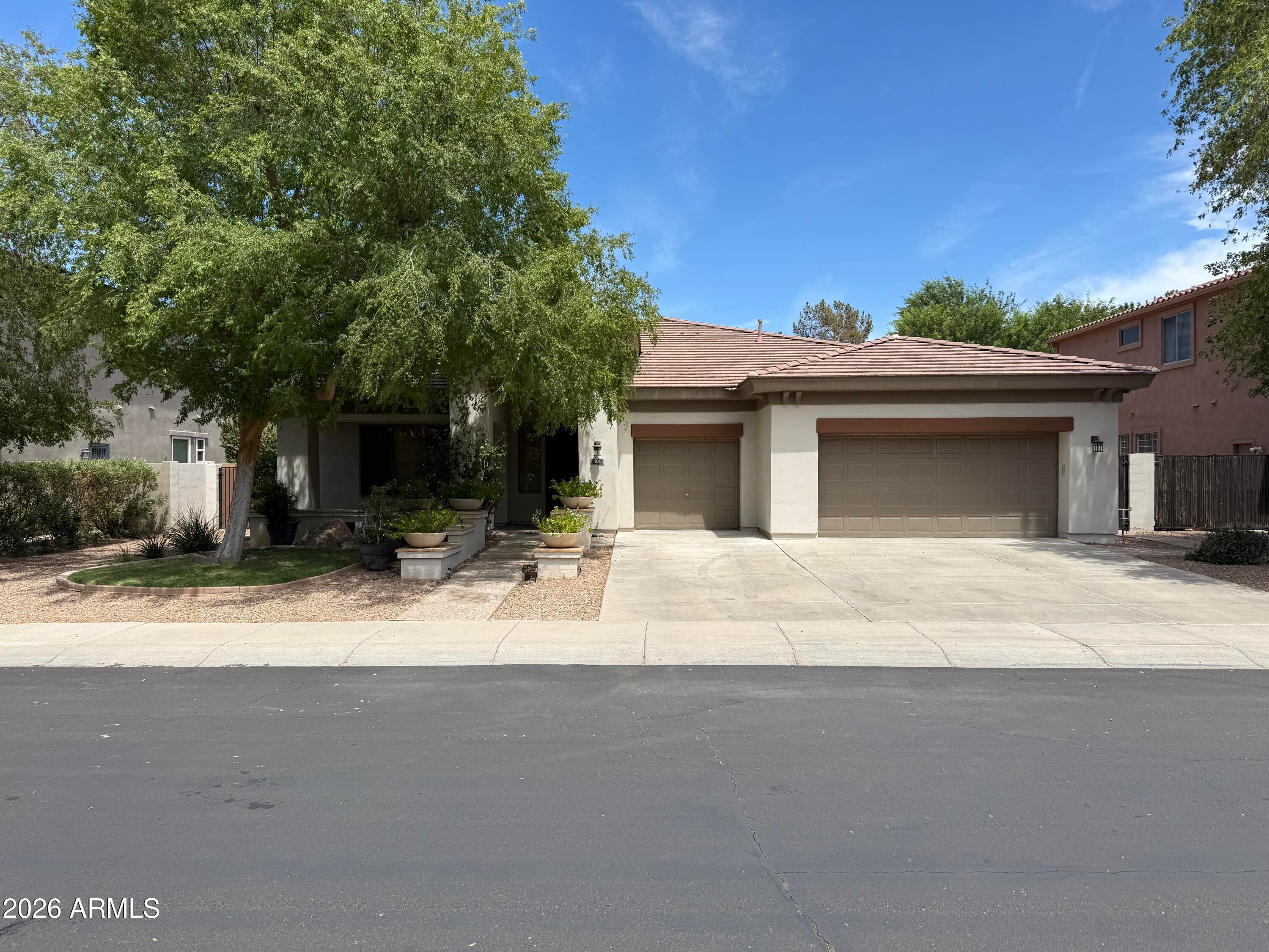 101 S PRESIDIO Drive