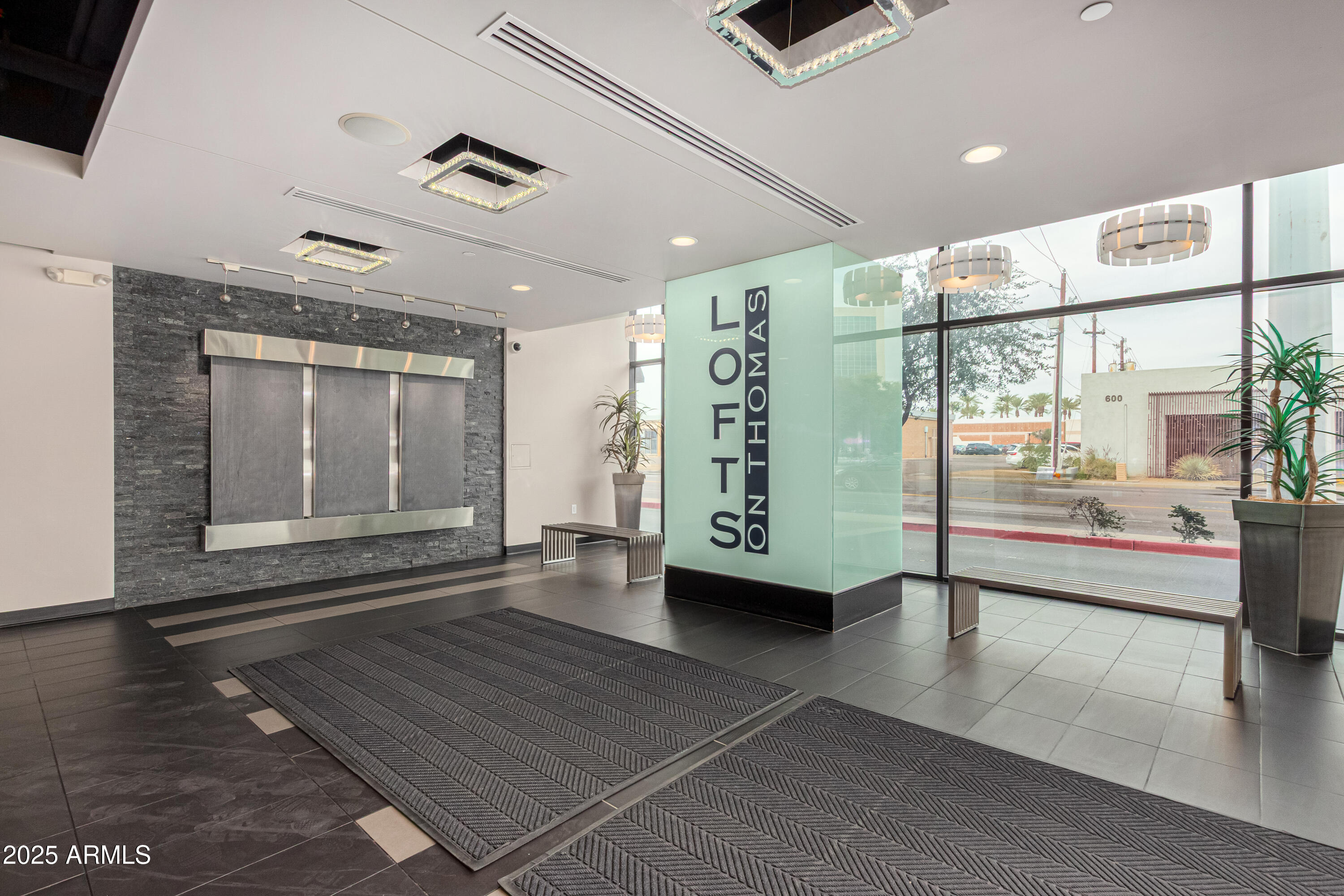 535 W THOMAS Road 405