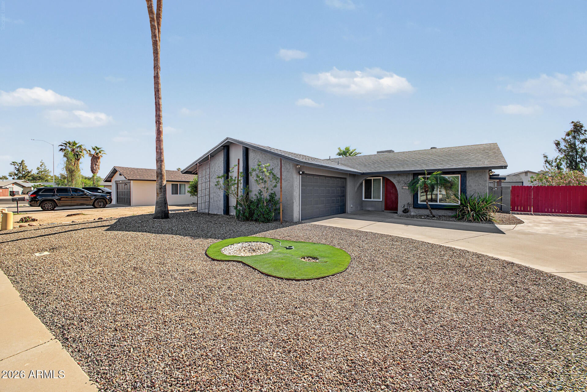 637 W GARNET Avenue