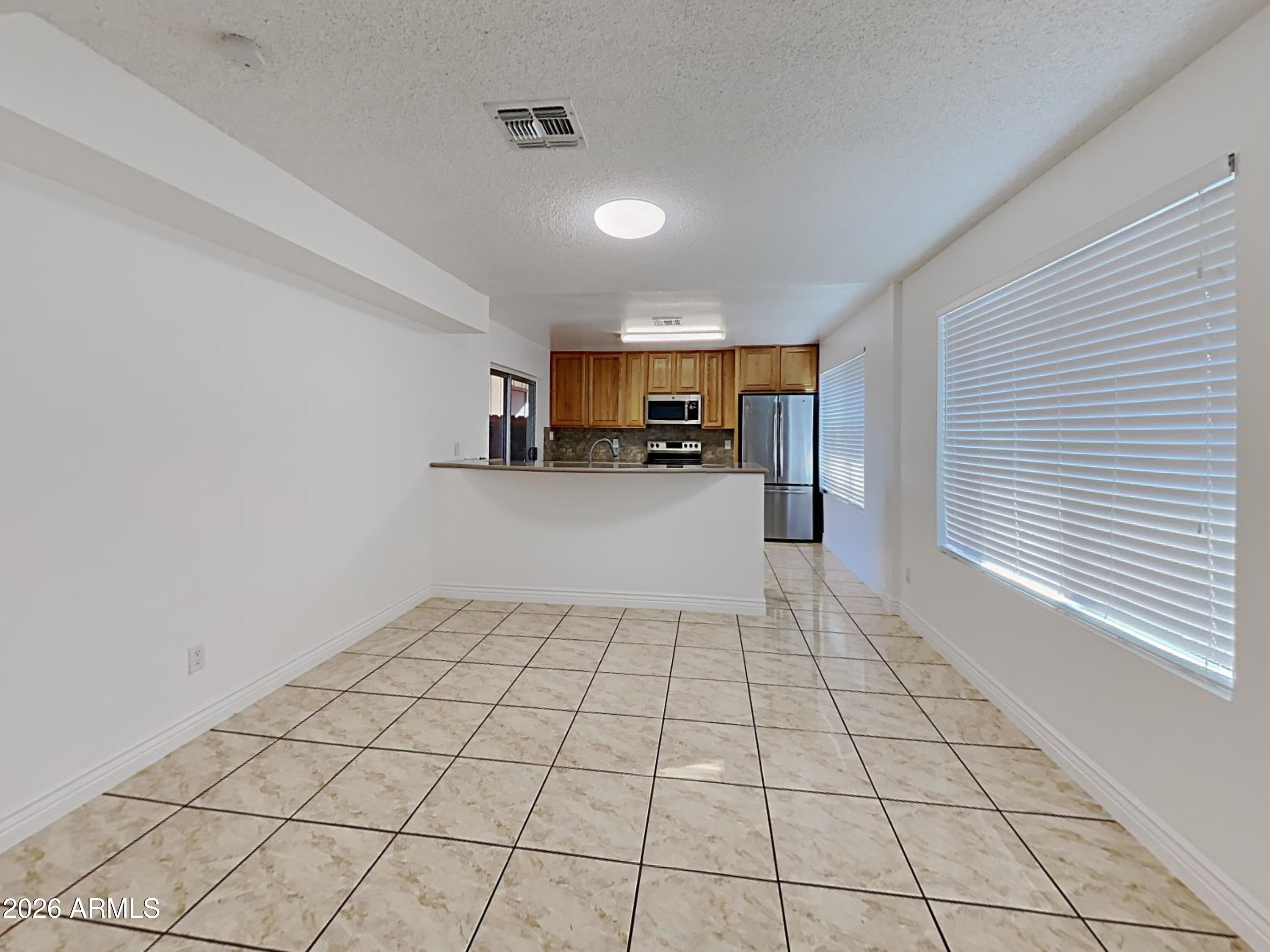 2402 W Altadena Avenue