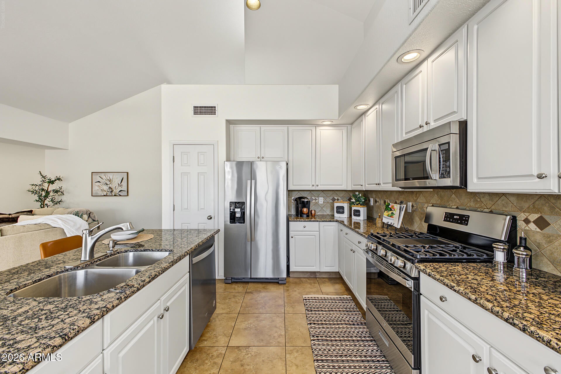 1002 W KELTON Lane