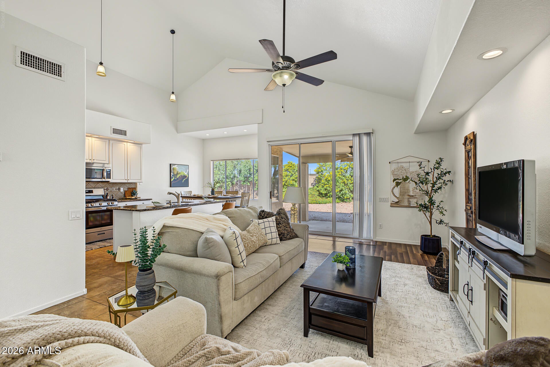 1002 W KELTON Lane