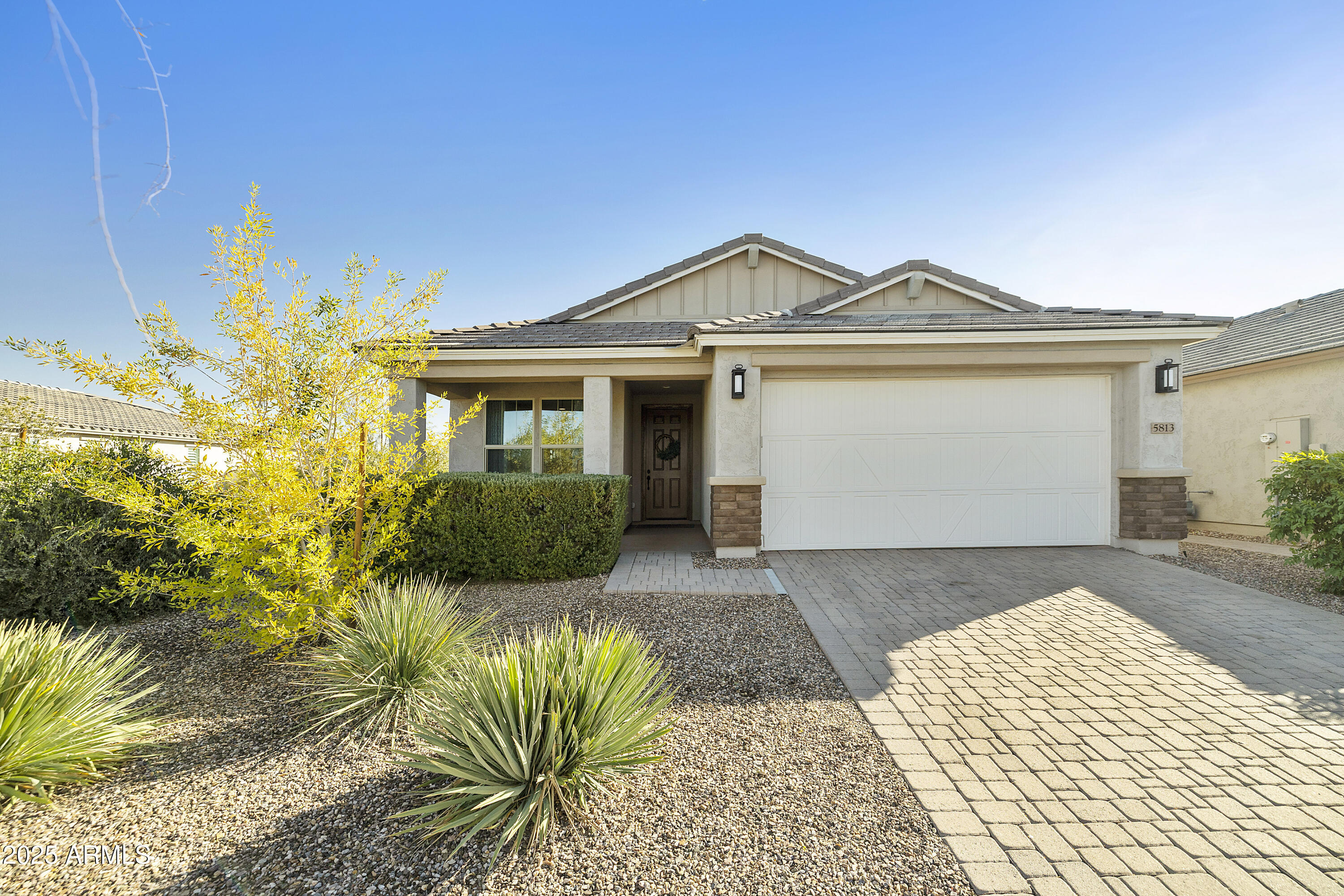 5813 S DEL RANCHO --