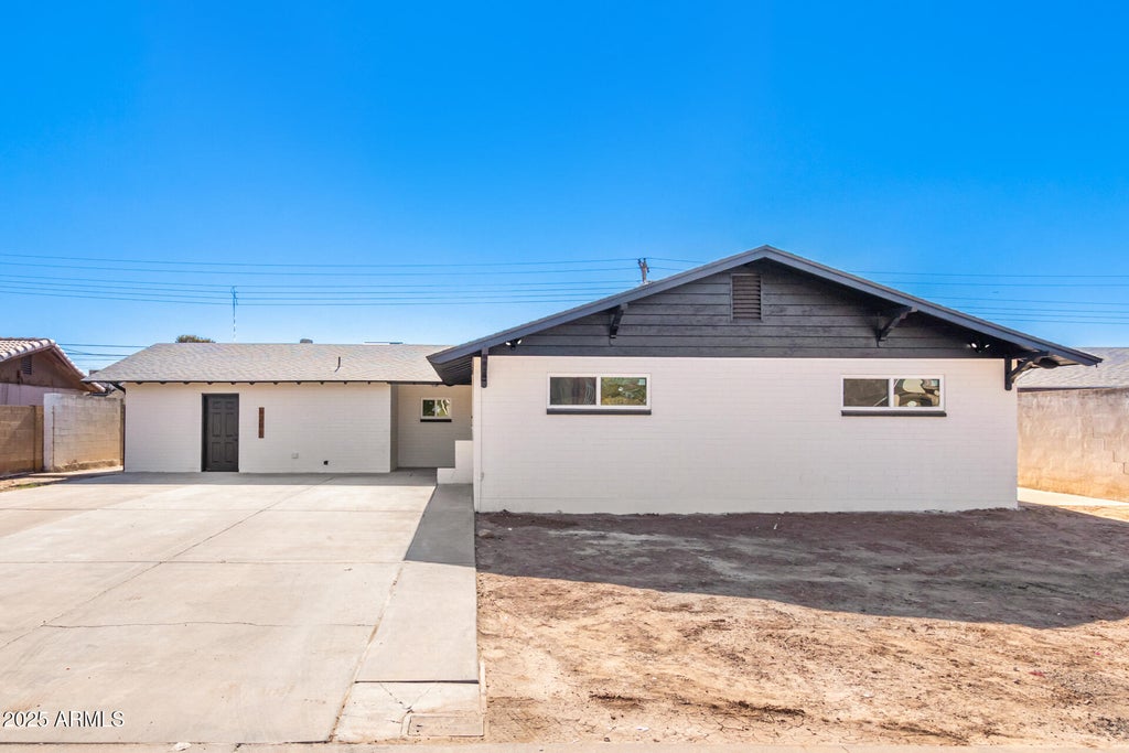 Photo of 6201 W Indianola Avenue, Phoenix, AZ 85033 (MLS # 7054423)