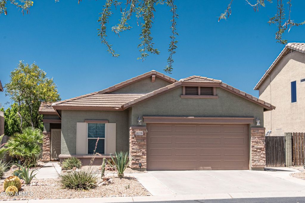 Photo of 18198 E El Viejo Desierto, Gold Canyon, AZ 85118 (MLS # 6883197)