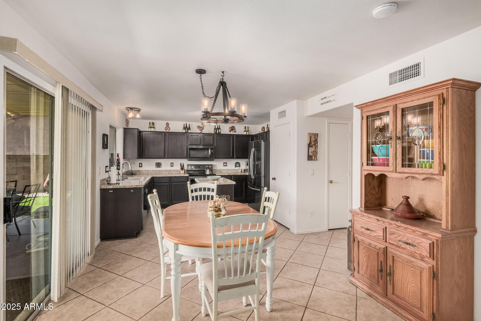 17999 W CANYON Court