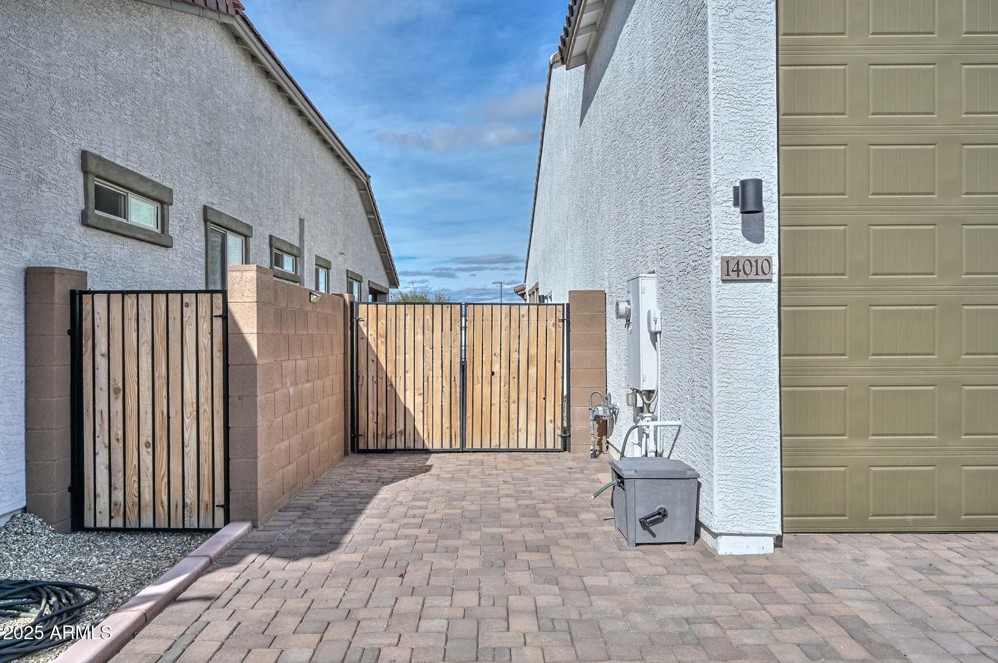 14010 W MARIPOSA GRANDE --