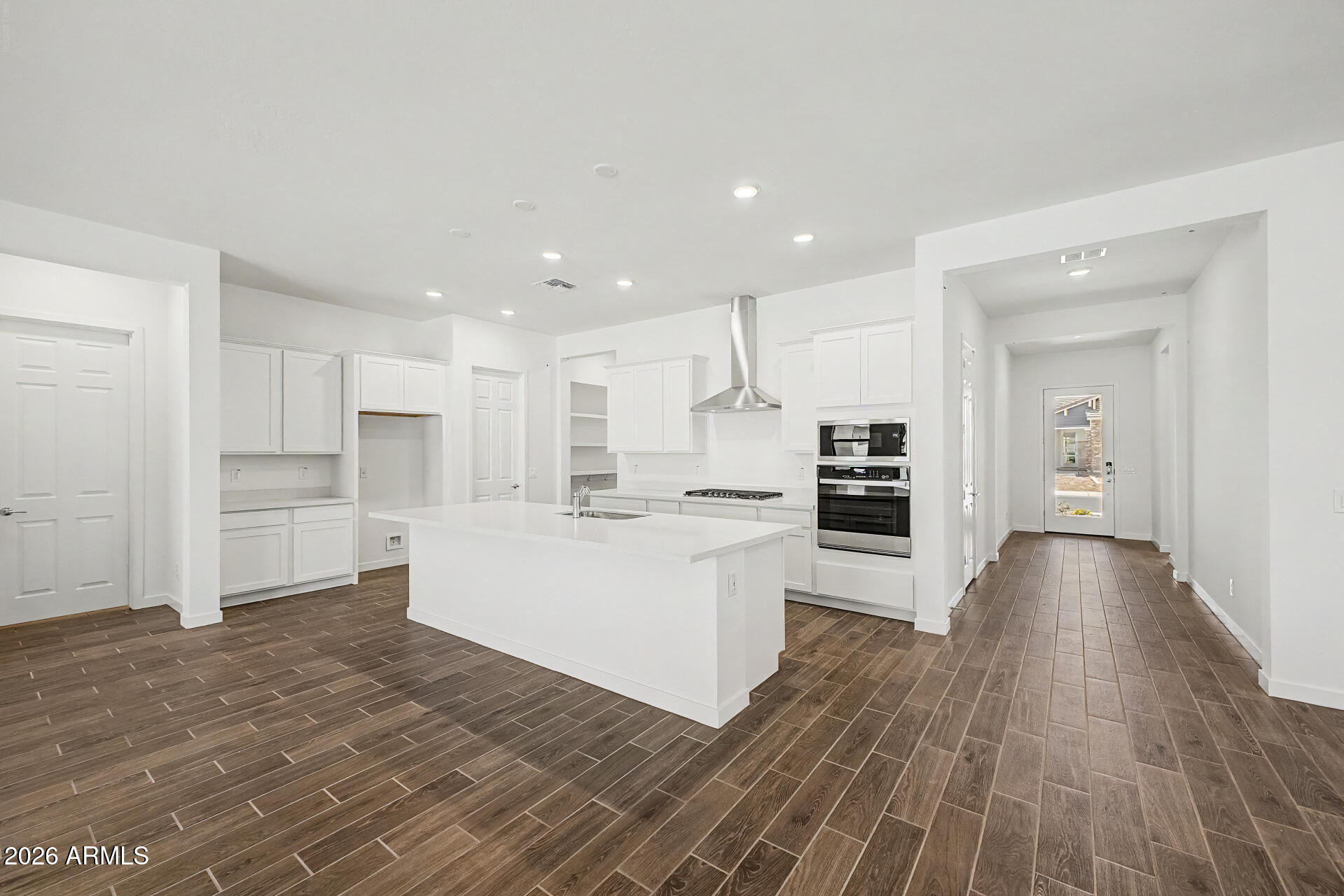 320 W FLOYD Drive