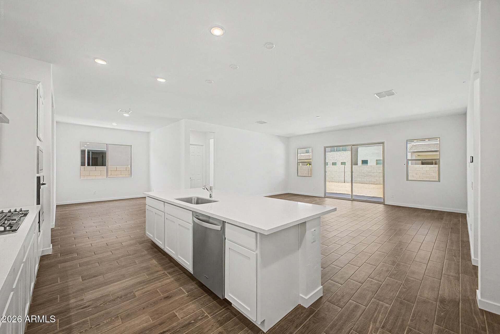 320 W FLOYD Drive