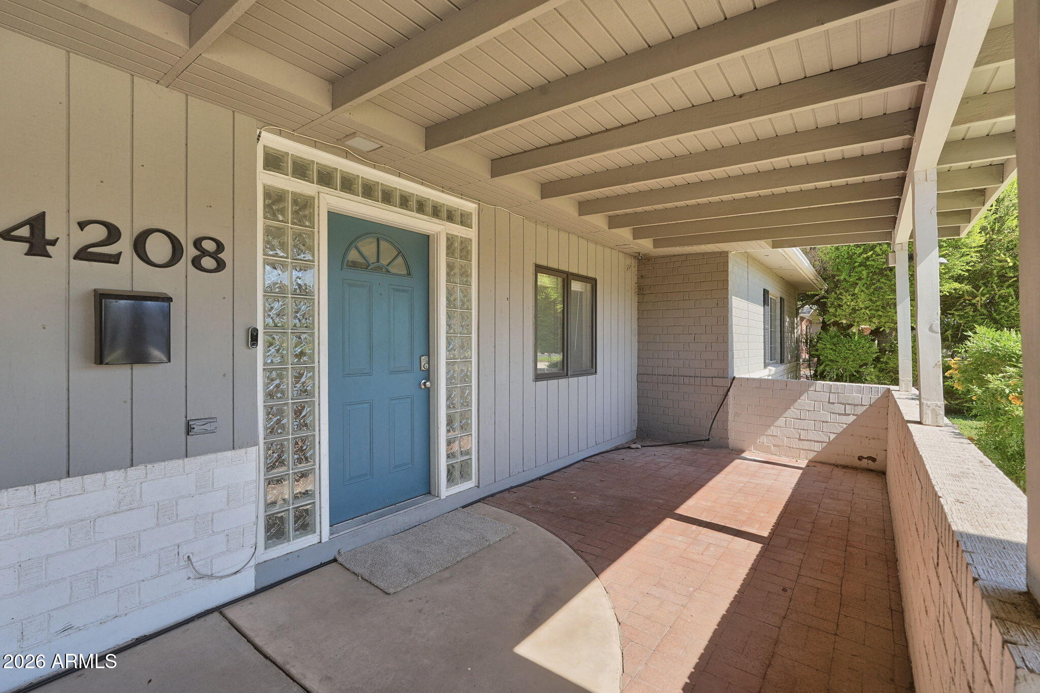 4208 E WILSHIRE Drive