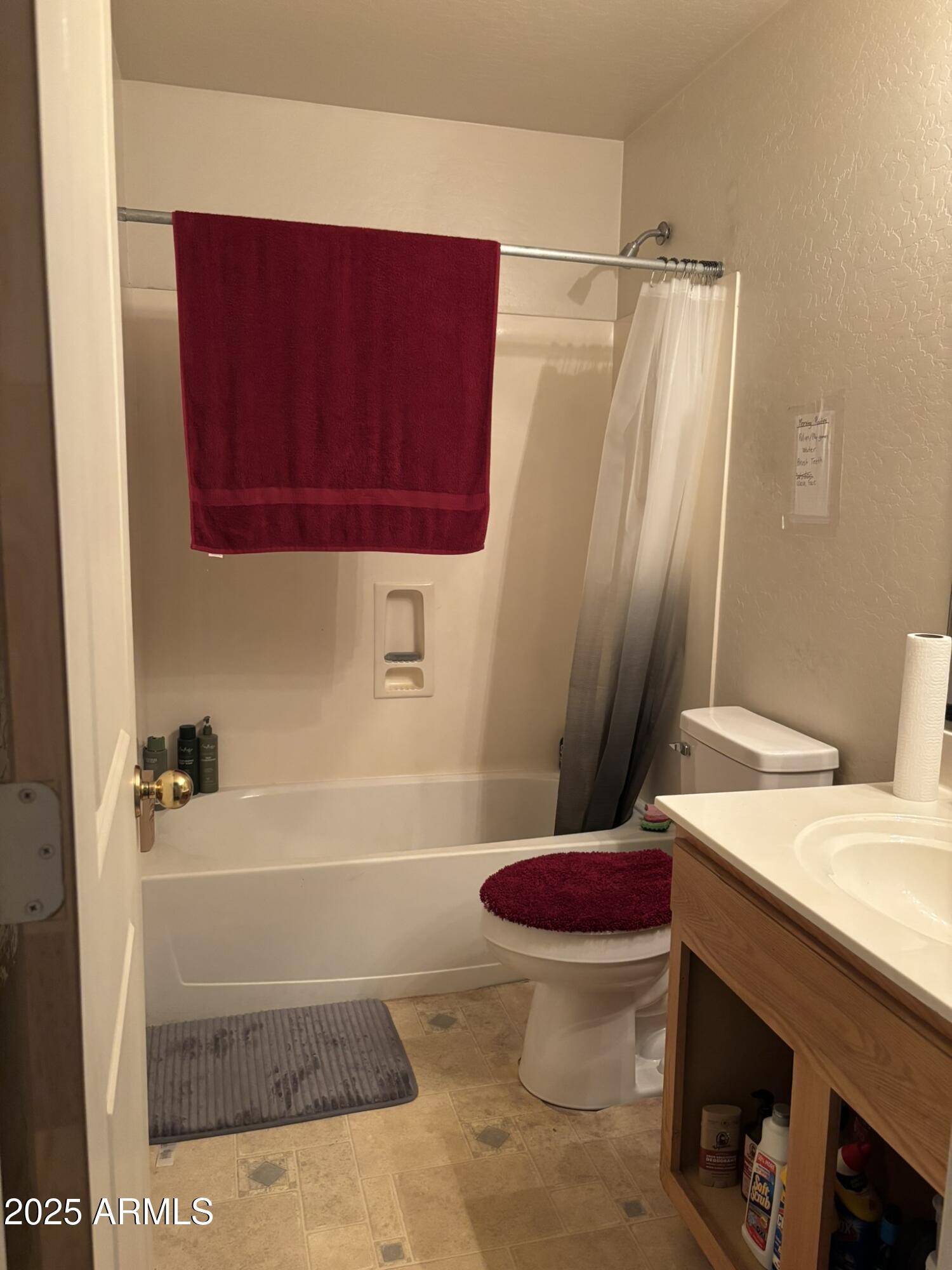 Tolleson, Arizona 85353, United States, 3 Bedrooms Bedrooms, ,2 BathroomsBathrooms,Residential,Active,187884