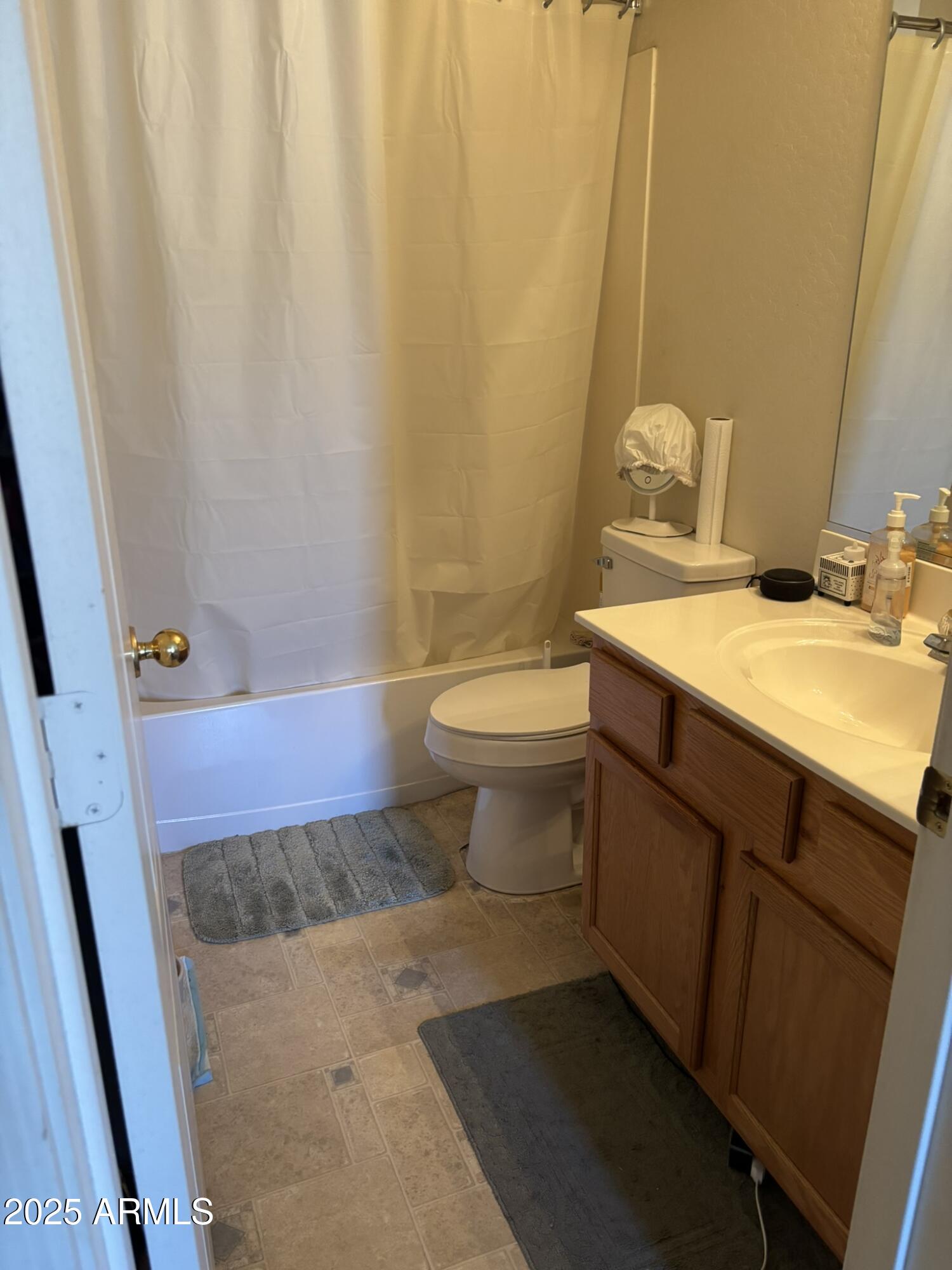 Tolleson, Arizona 85353, United States, 3 Bedrooms Bedrooms, ,2 BathroomsBathrooms,Residential,Active,187884