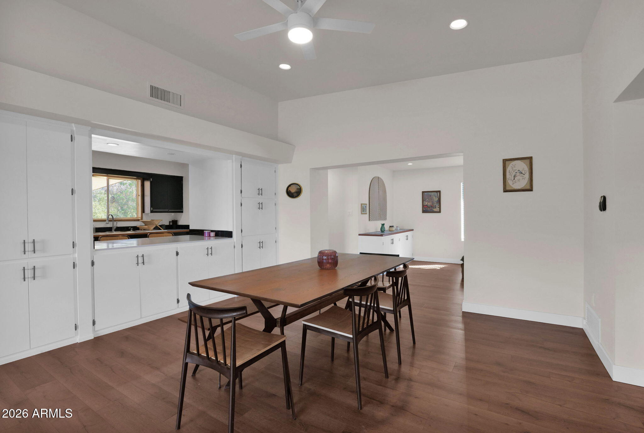 5835 W BELMONT Avenue
