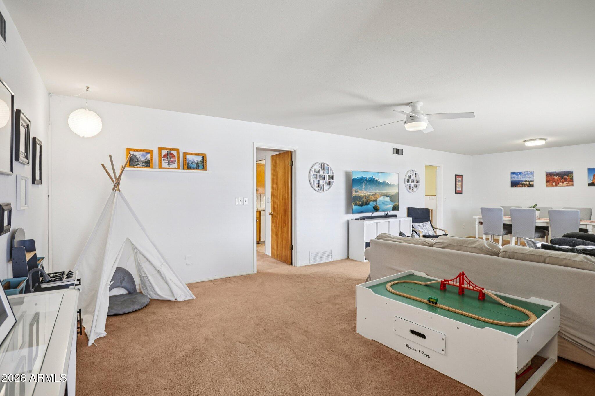 304 E CONCORDA Drive