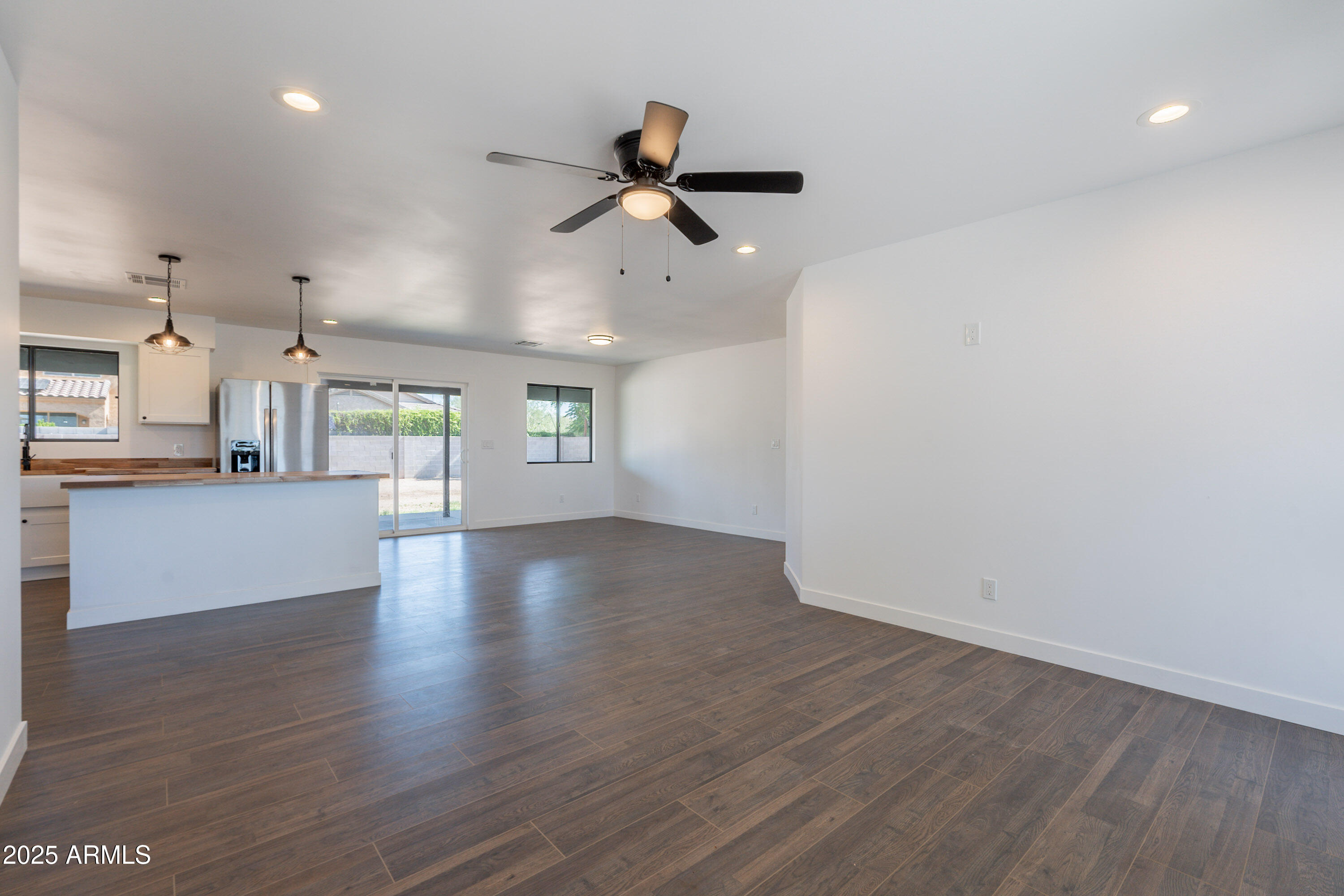 2818 E VILLA RITA Drive