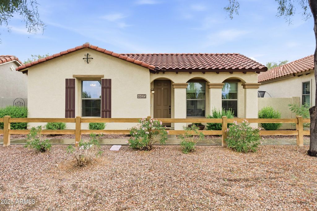 Photo of 4495 E Woodside Way, Gilbert, AZ 85297 (MLS # 6954796)