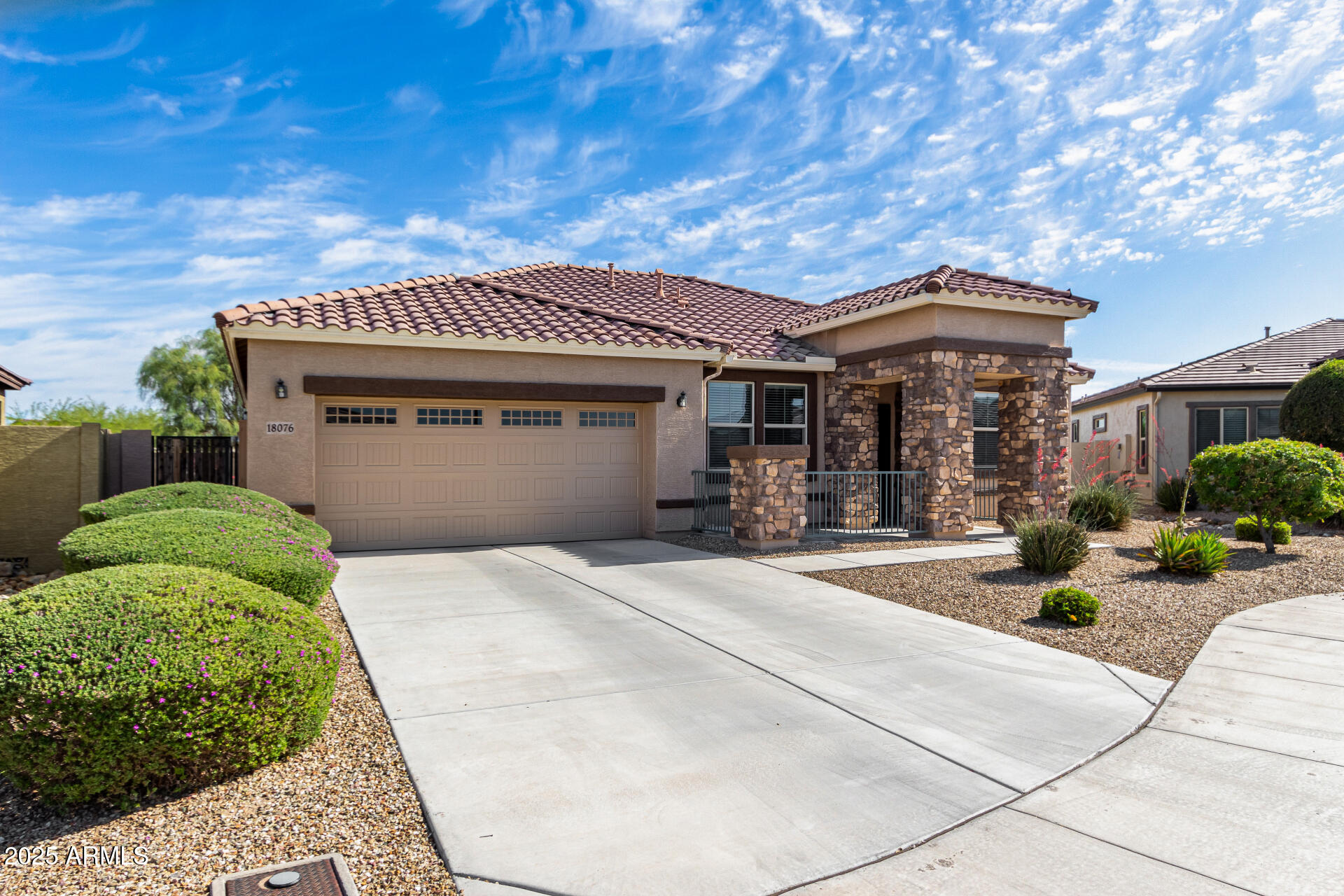 18076 W REDWOOD Lane