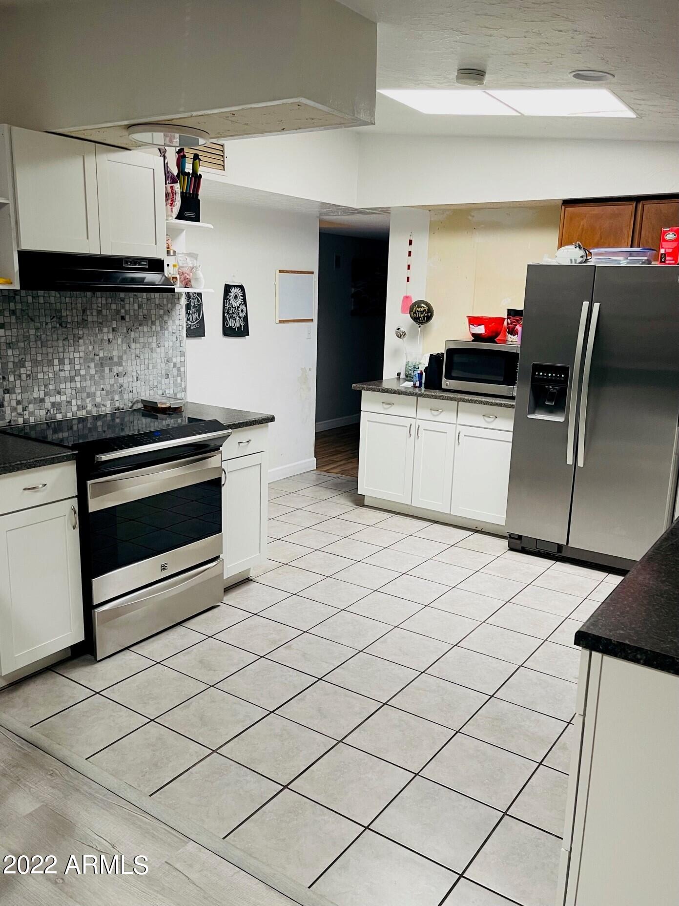 BELLA VISTA ESTATES UNIT 3 - Residential