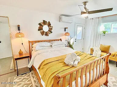 4815 E WINDSOR Avenue