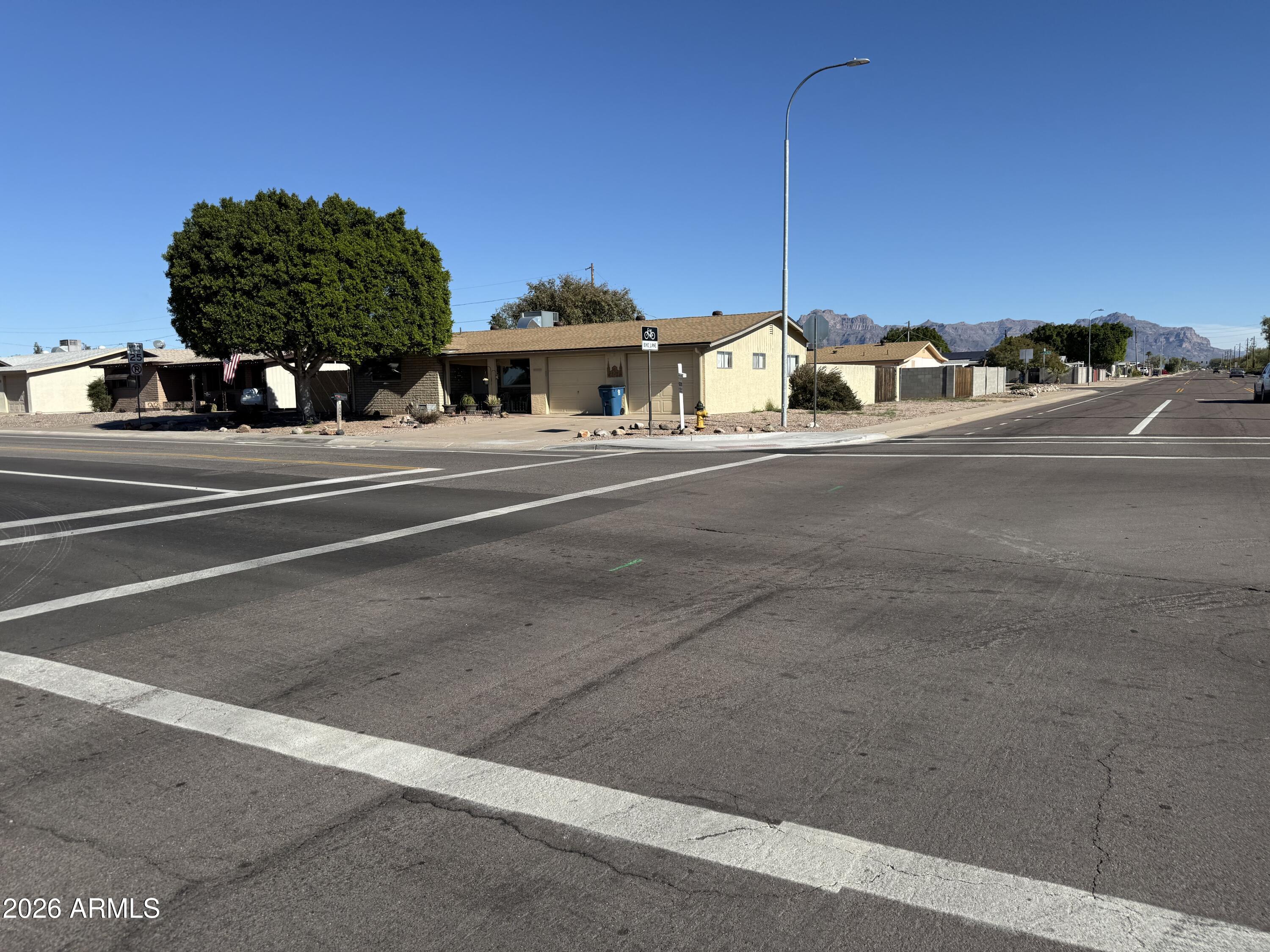 1589 S DELAWARE Drive