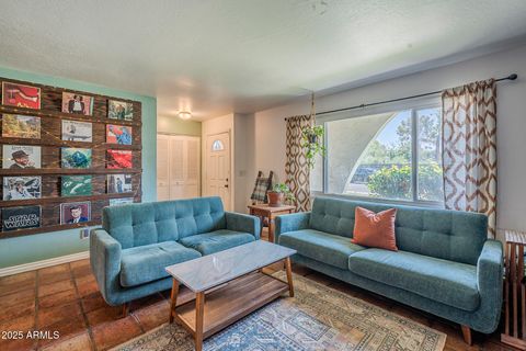 2818 E CLARENDON Avenue Phoenix AZ 85016