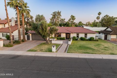 Single Family Residence in Phoenix AZ 215 LAS PALMARITAS Drive.jpg