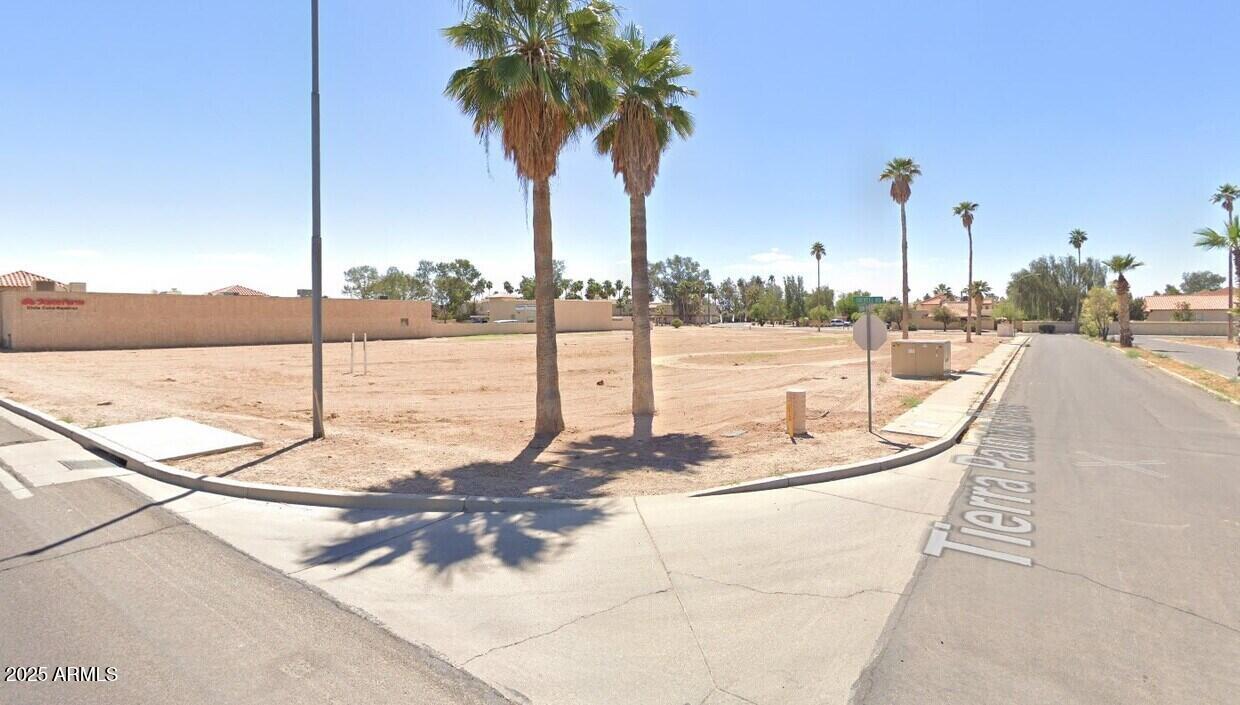 1963 N TREKELL Road -