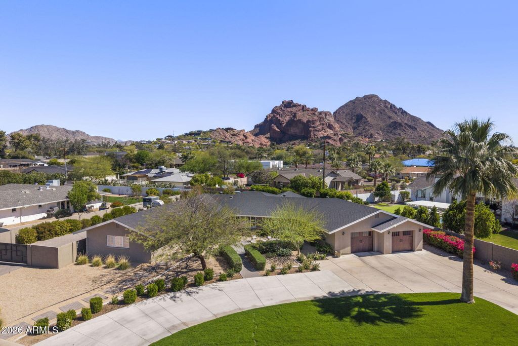 Photo of 5231 N 42nd Place, Phoenix, AZ 85018 (MLS # 7001886)