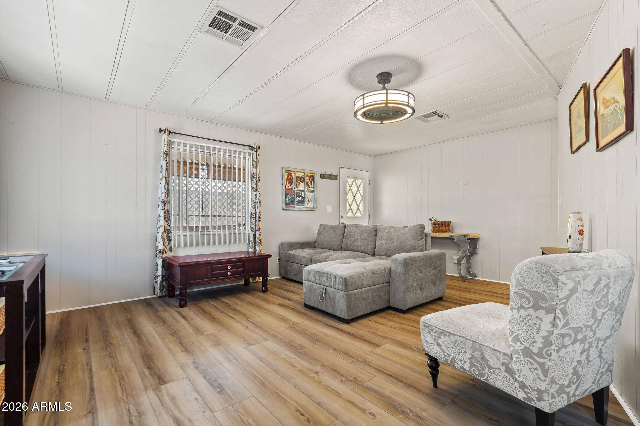 4065 E University Drive 433