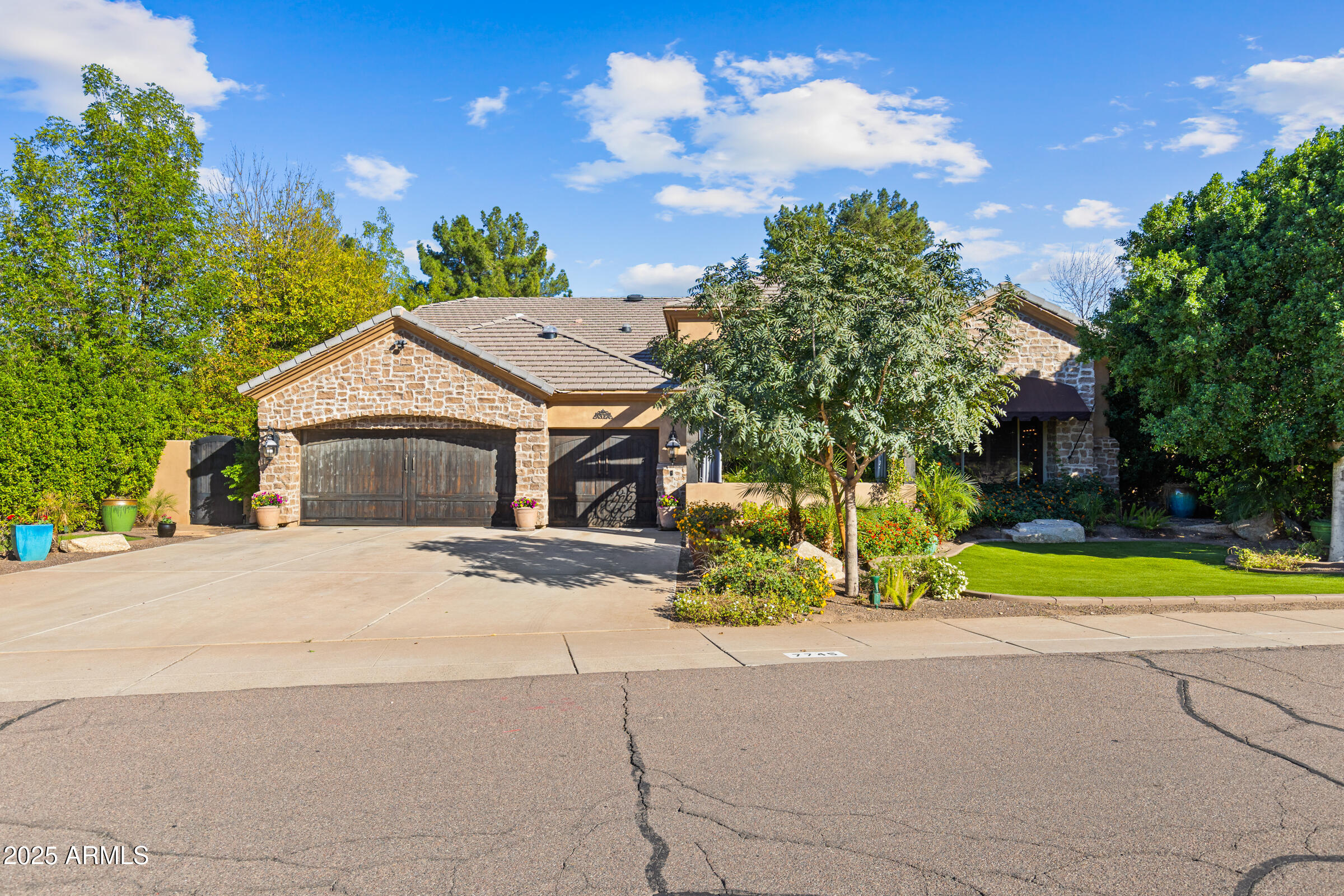 7745 S JUNIPER Street