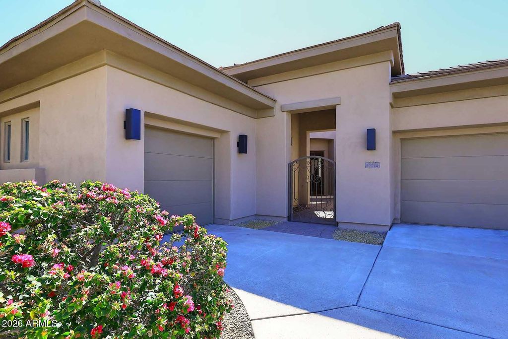 Photo of 10975 E Kora Lane, Scottsdale, AZ 85255 (MLS # 6989316)