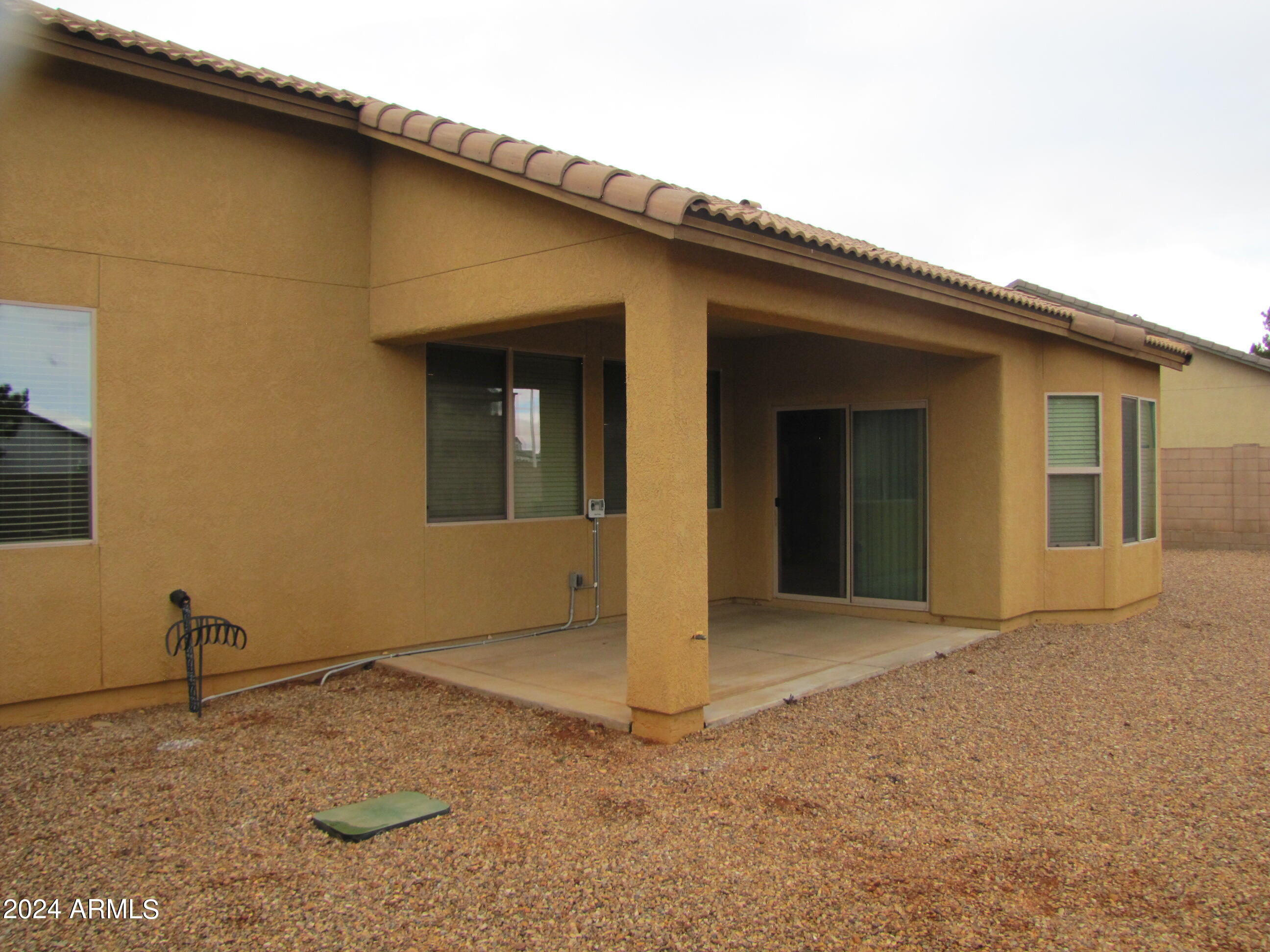 ESTATES AT HOLIDAY - Residential Lease