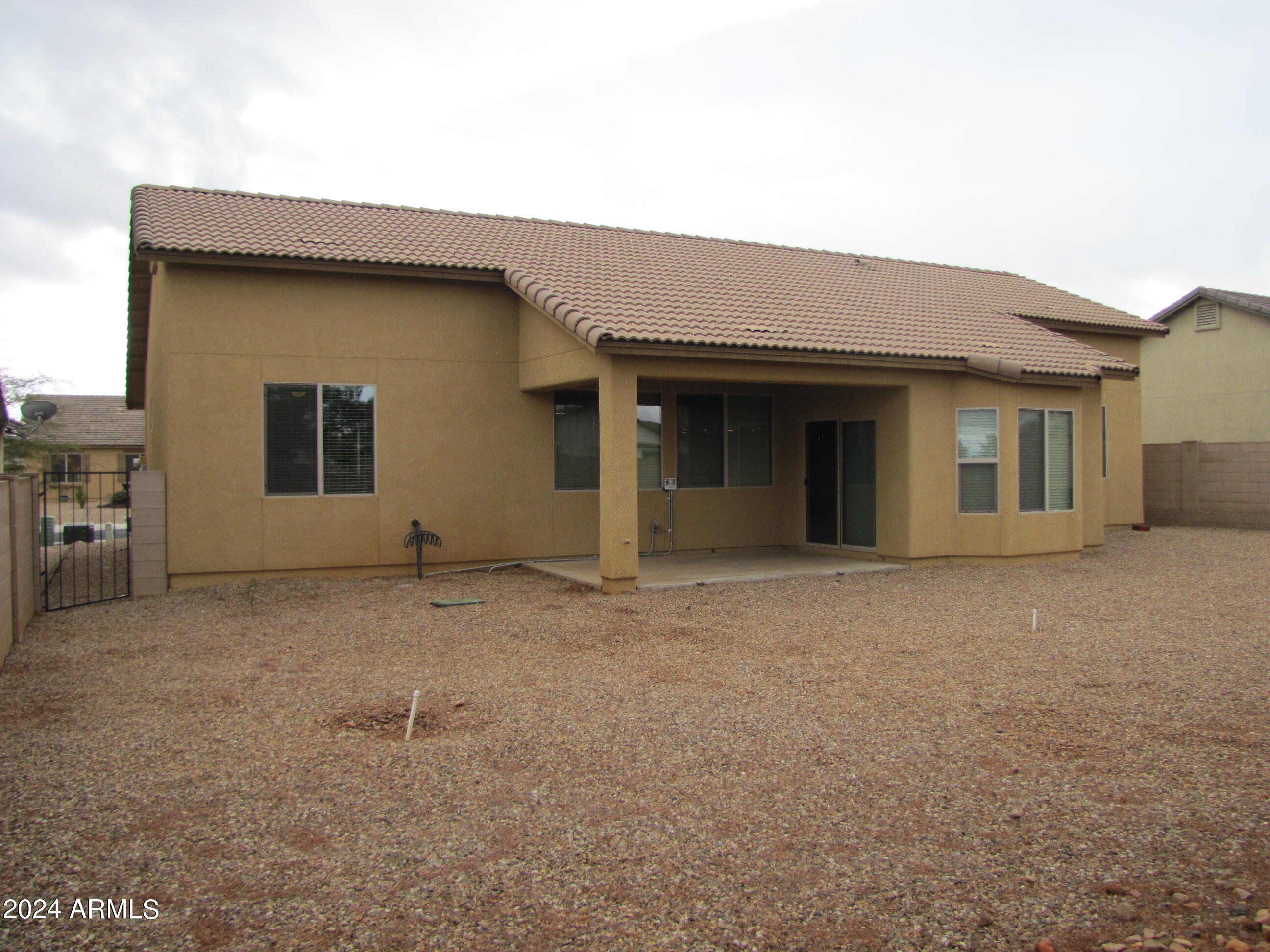 ESTATES AT HOLIDAY - Residential Lease