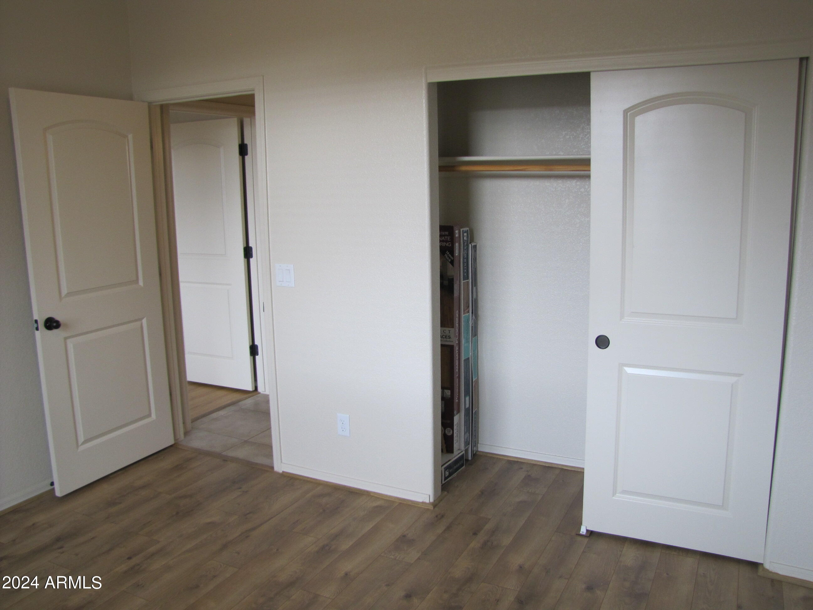 ESTATES AT HOLIDAY - Residential Lease