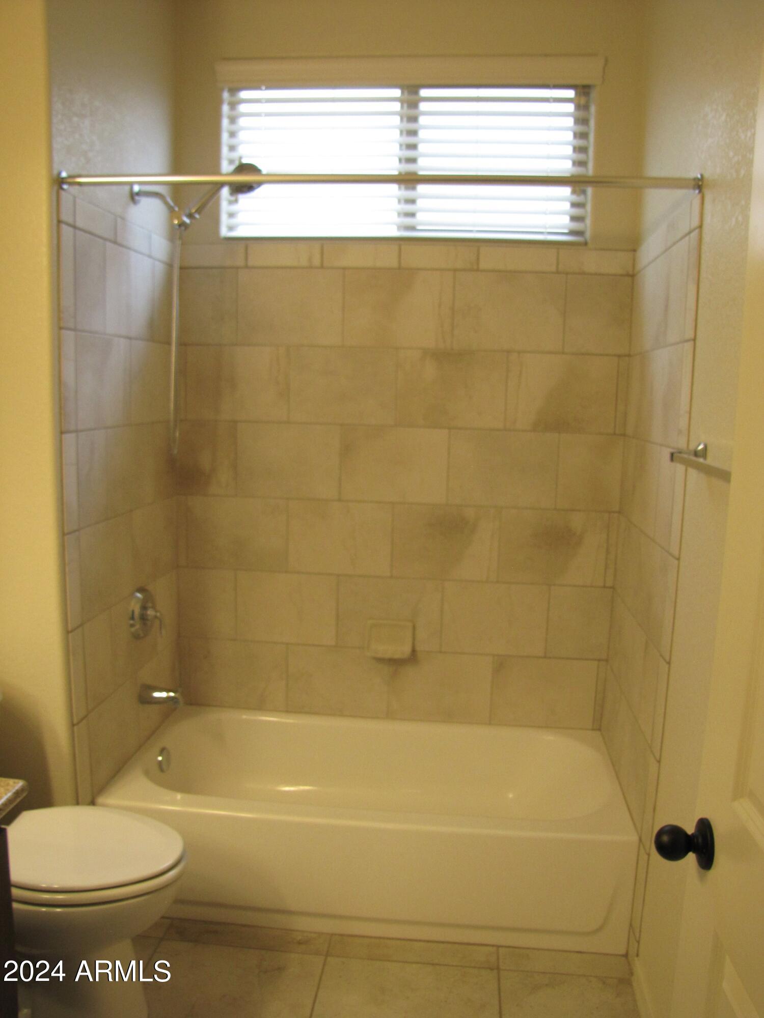 ESTATES AT HOLIDAY - Residential Lease