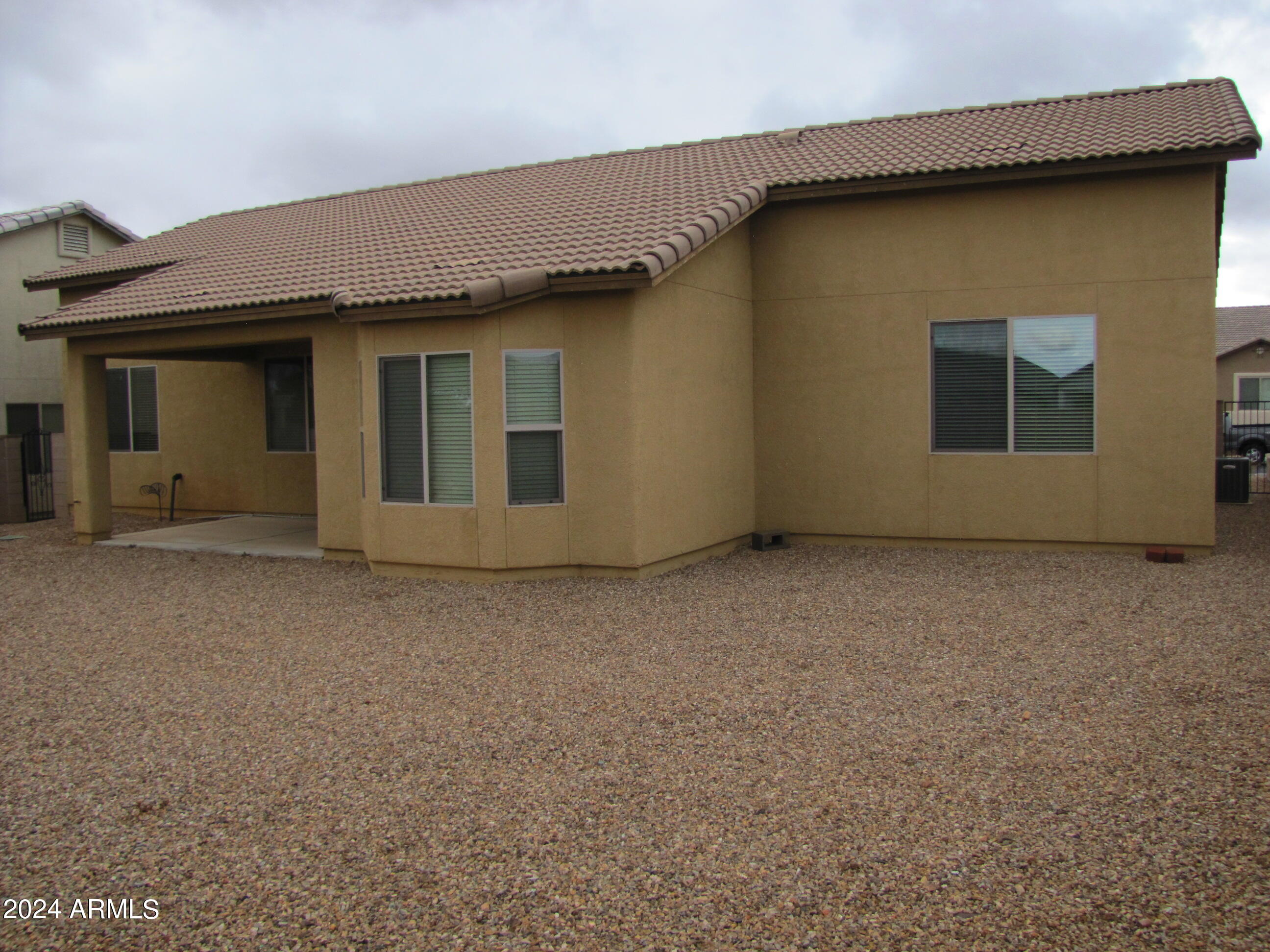 ESTATES AT HOLIDAY - Residential Lease
