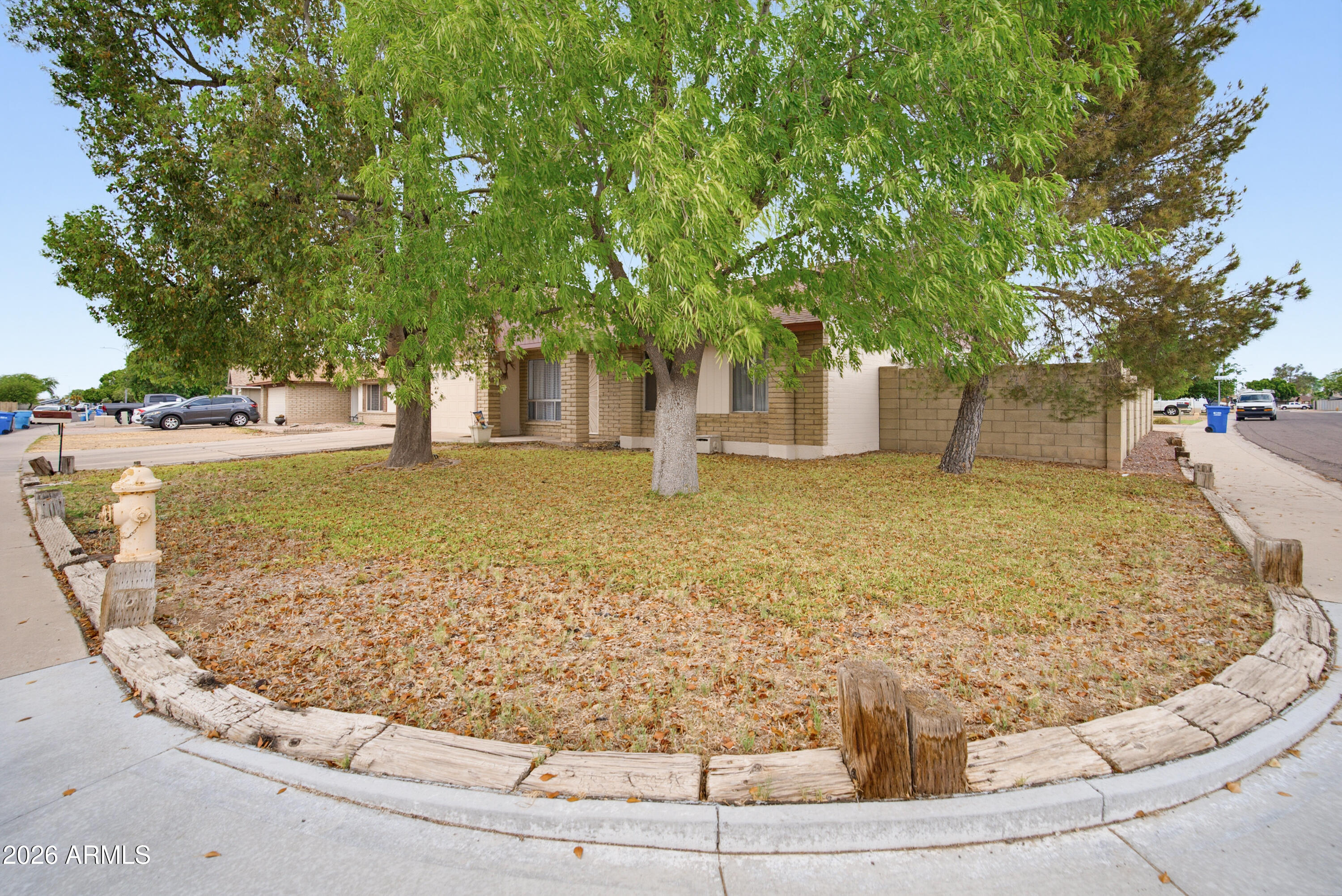 4020 W CORRINE Drive