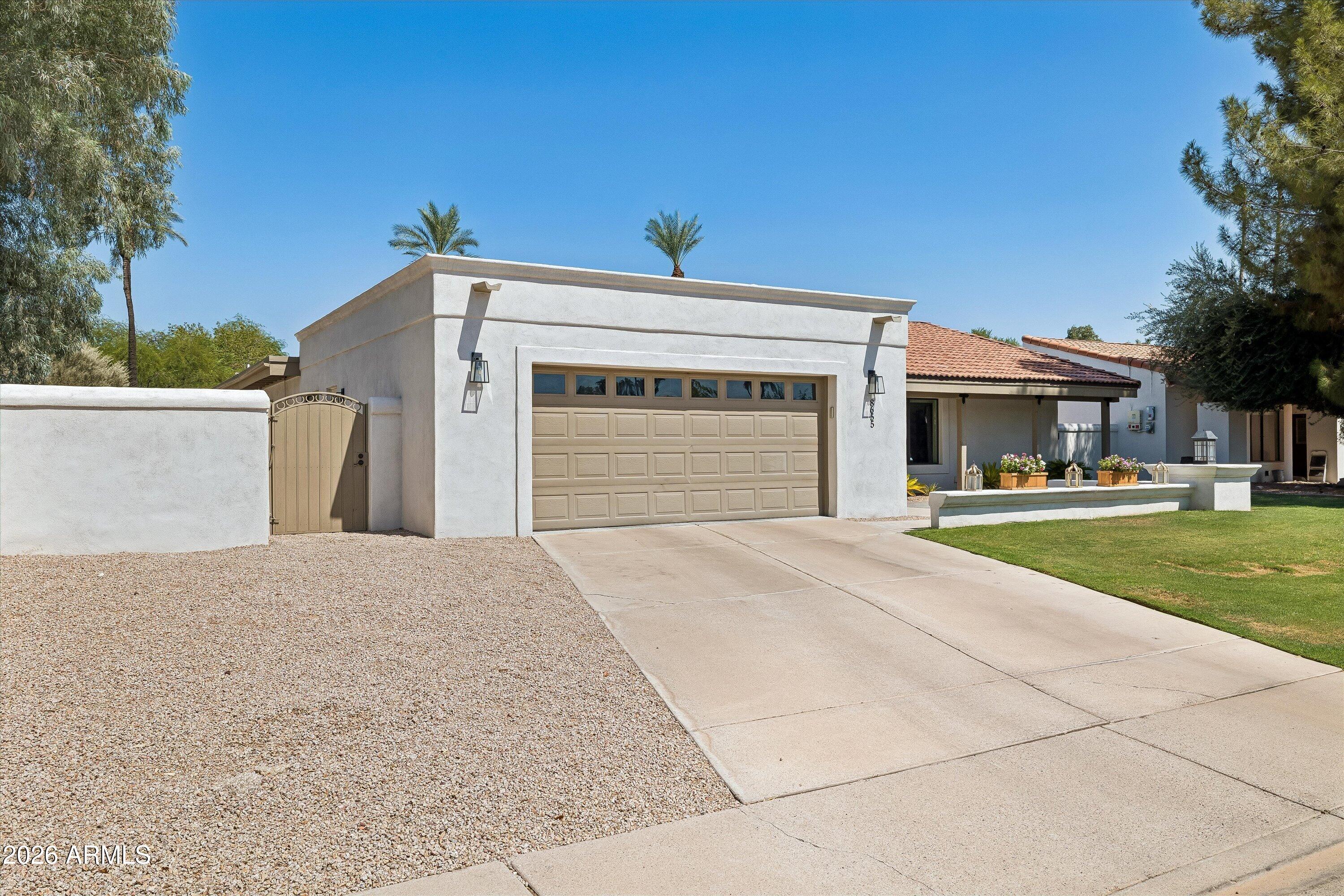 8655 N FARVIEW Drive