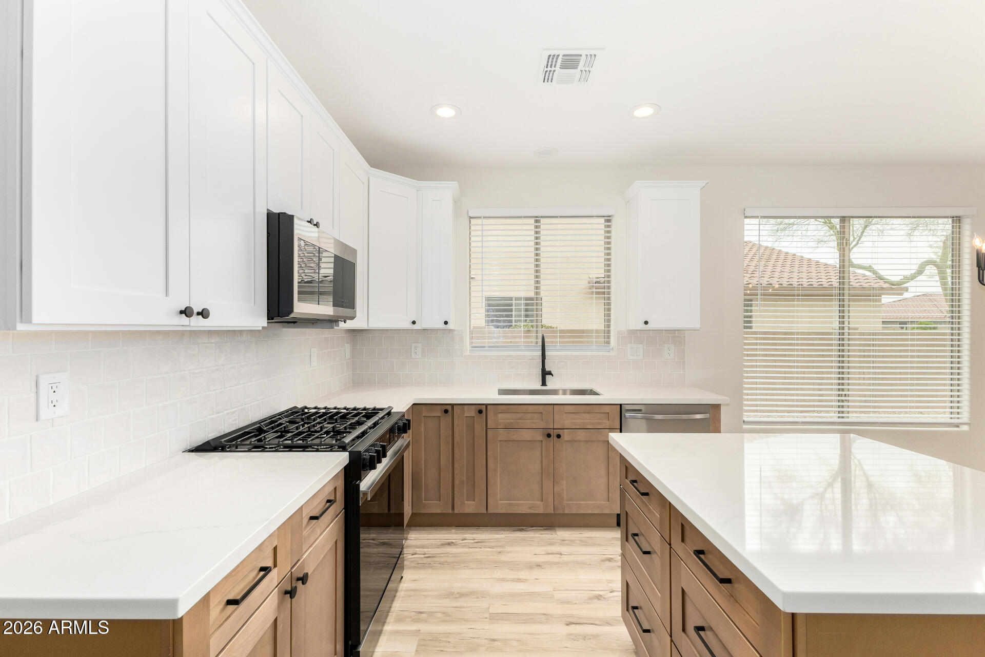 39912 N THUNDER HILLS Lane