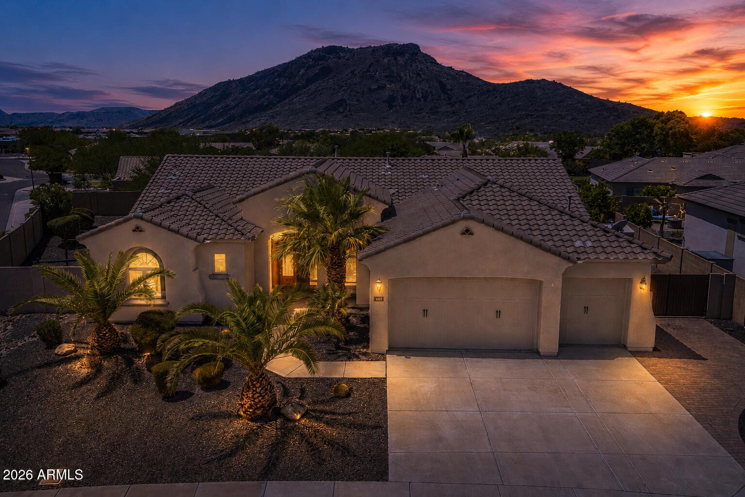 5629 W HEDGEHOG Place