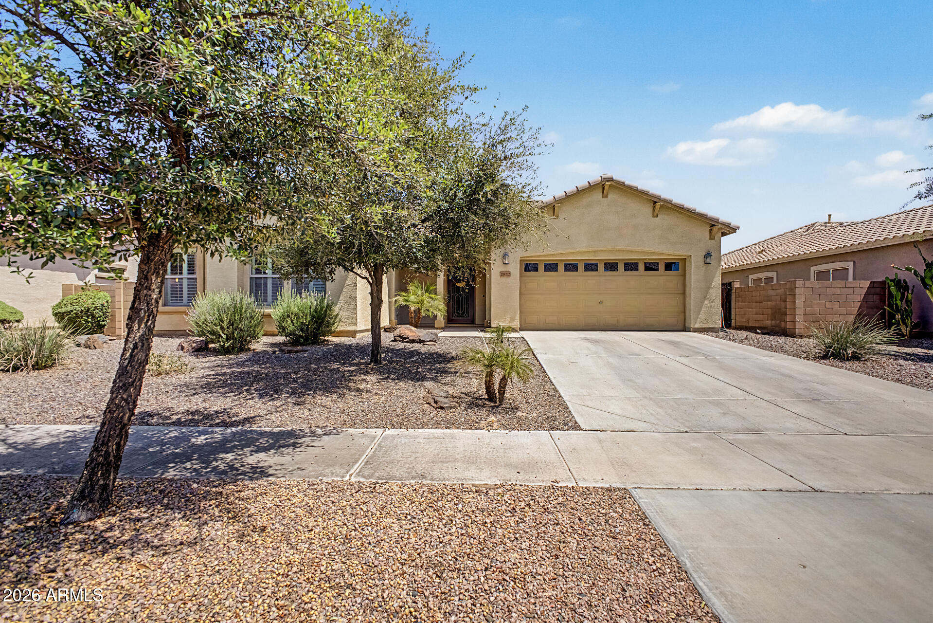 2922 E ELEANA Lane