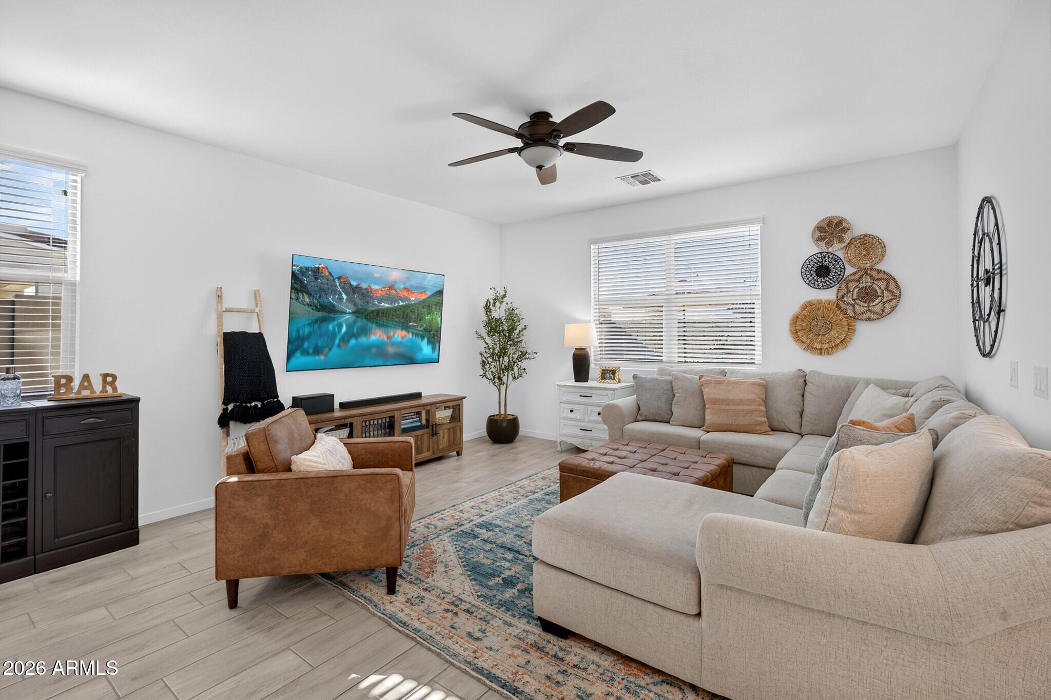 728 W MAGENA Drive