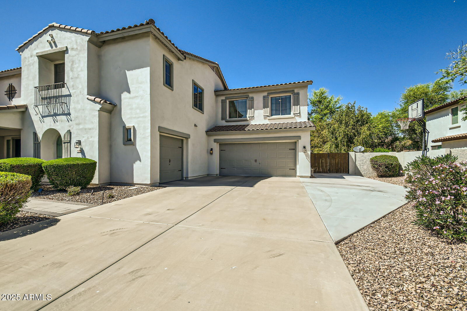 1890 E SAGITTARIUS Place