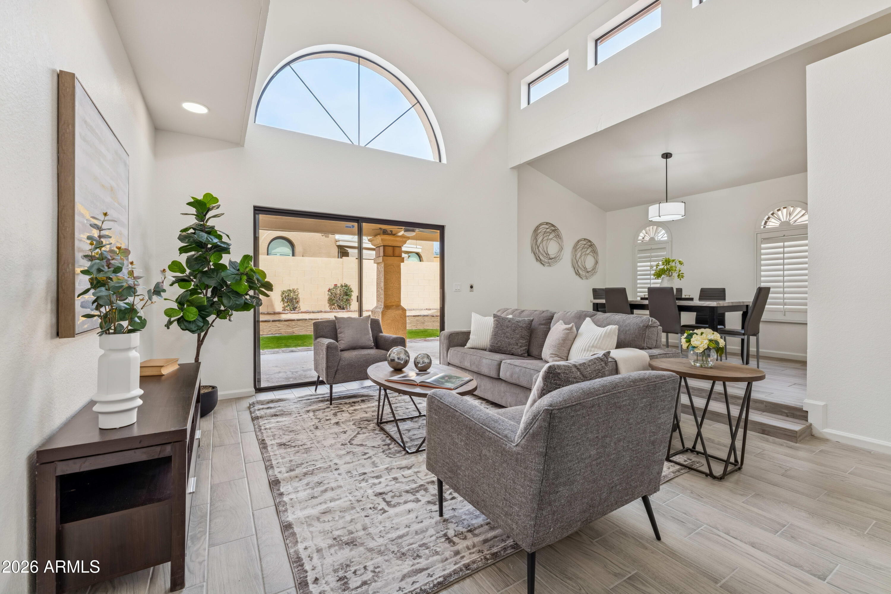 1024 E SAHUARO Drive