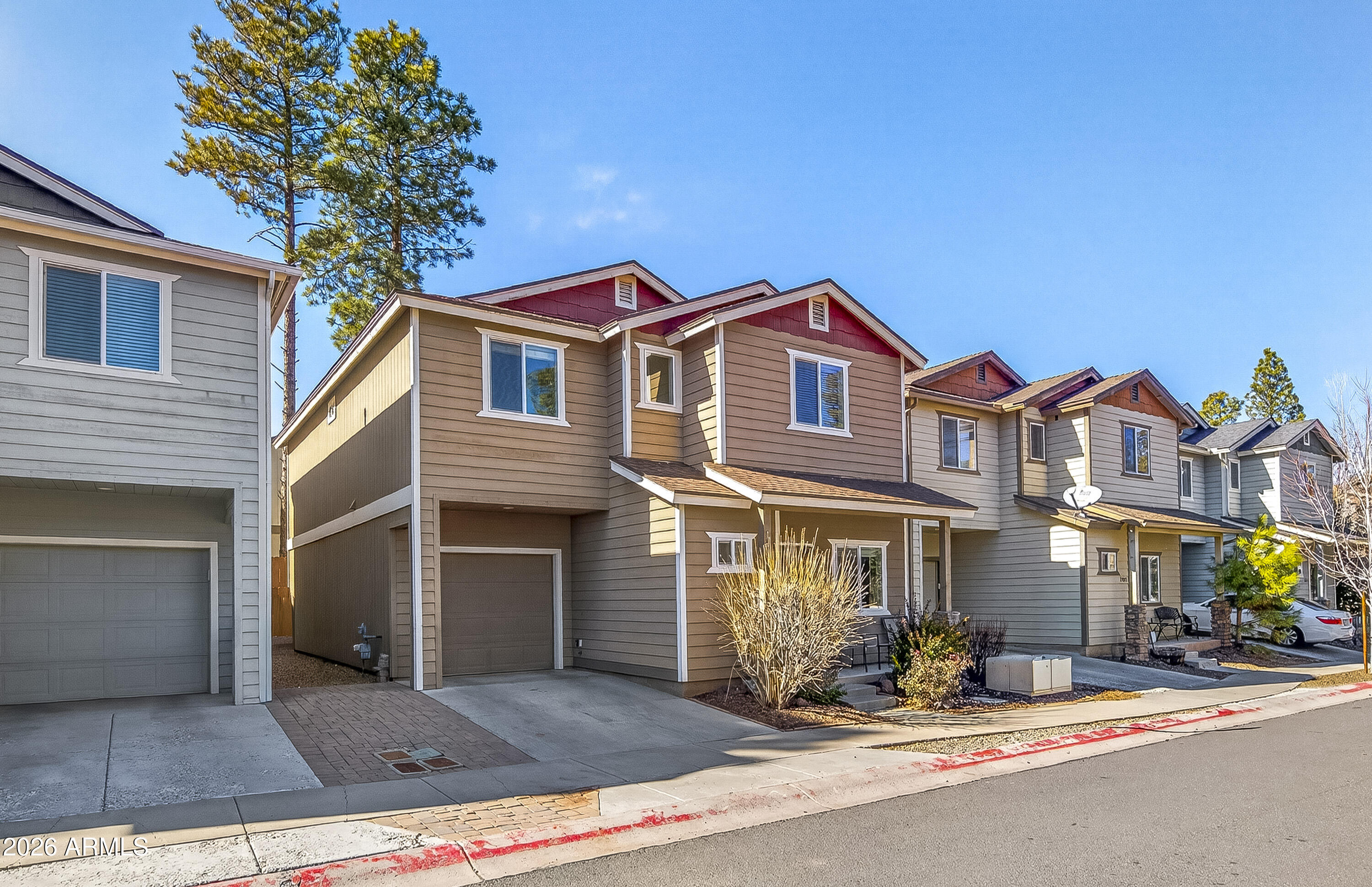 2809 S Limestone Lane