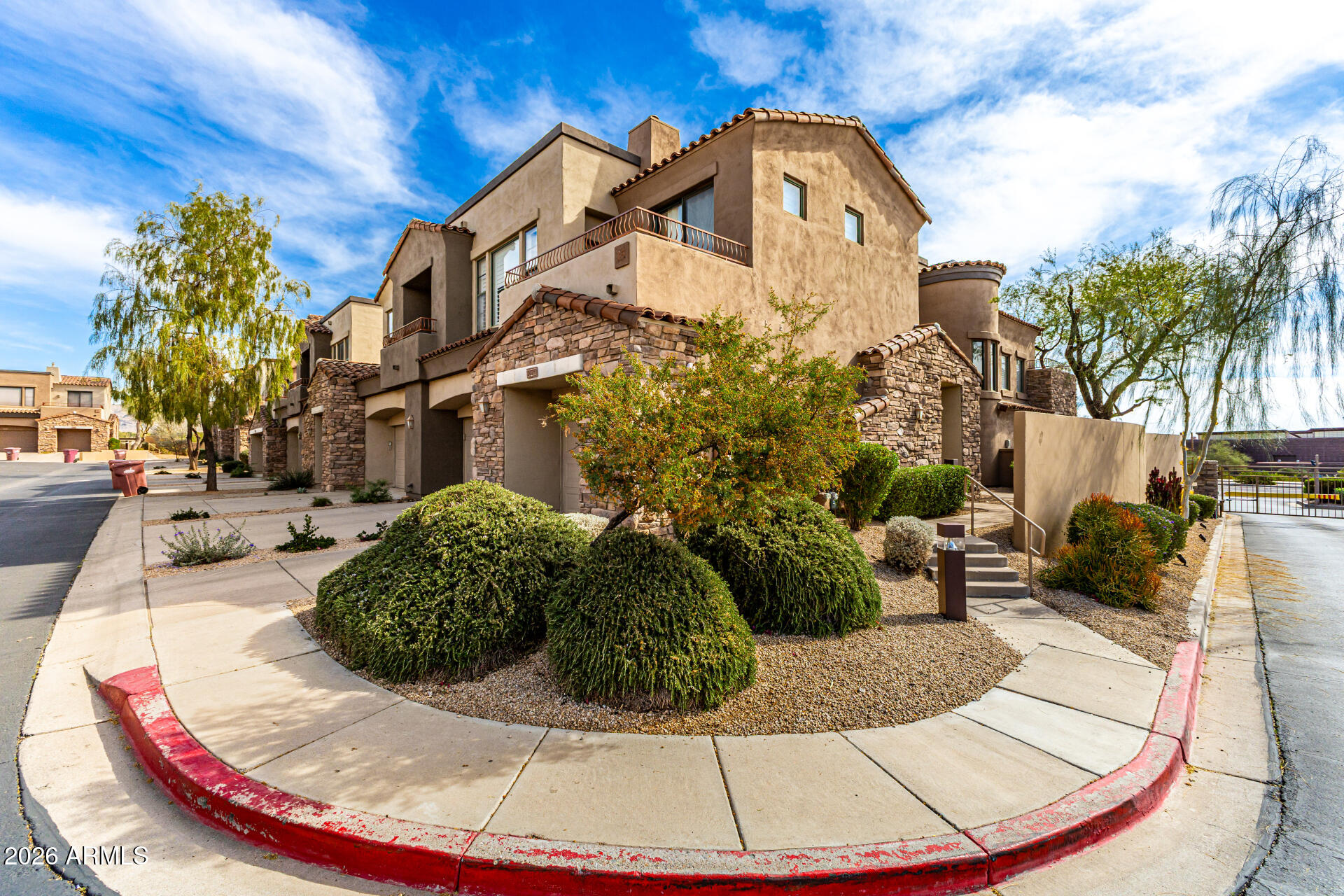 19550 N GRAYHAWK Drive 1074