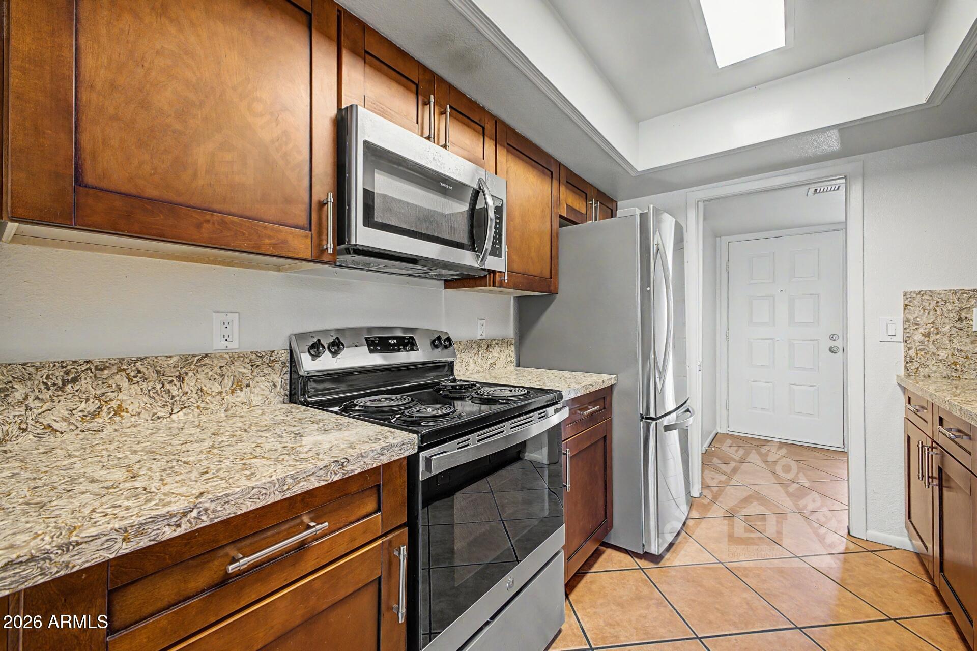 912 E VILLA RITA Drive