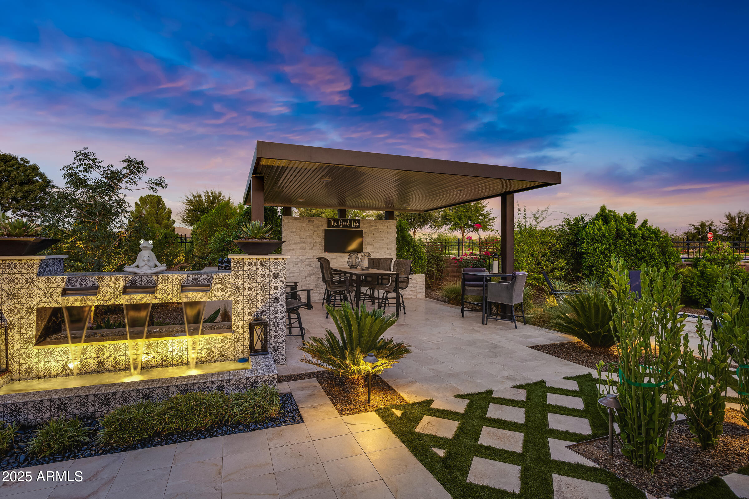 351 E SANTA LUCIA Lane